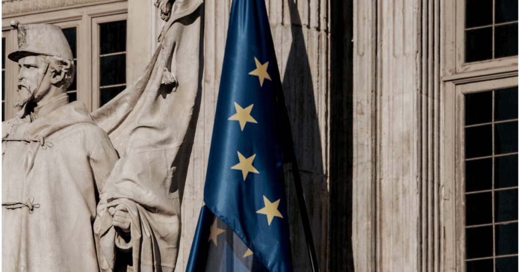"Financiación europea para la industria de defensa y oportunidades para empresas en proyectos estratégicos."