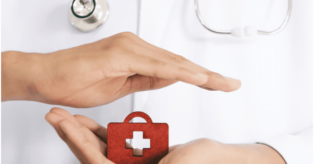 CAEs en hospitales y centros sanitarios para monetizar el ahorro energético mediante eficiencia en climatización, ventilación, agua caliente sanitaria (ACS) y recuperación de calor.